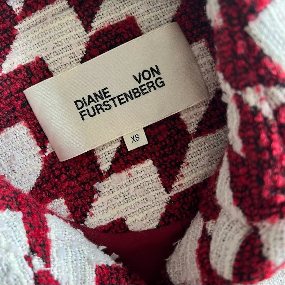 Diane Von Furstenberg (DVF) - Short Manon Tweed Jacket - Arrow Red